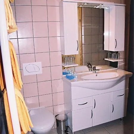 Cater Guest house Lasko
